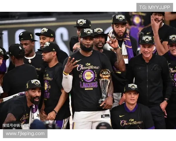 NBA最新动态：詹姆斯伤愈复出领衔湖人迎战勇士浓眉哥状态回升全力备战季后赛