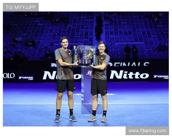 新赛季网球战火重燃多名名将上演巅峰对决赛事格局生变引发全球关注