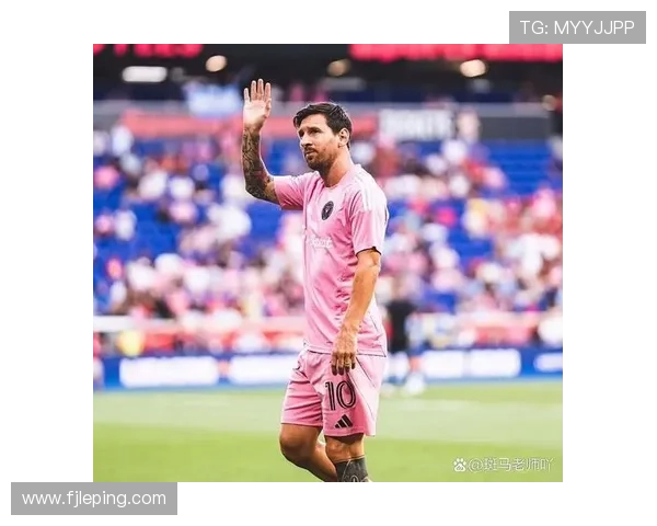 梅西加盟迈阿密国际后首度亮相 大家期待他的首场比赛表现